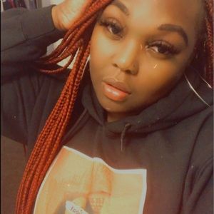 Meet your Posher, Ebony